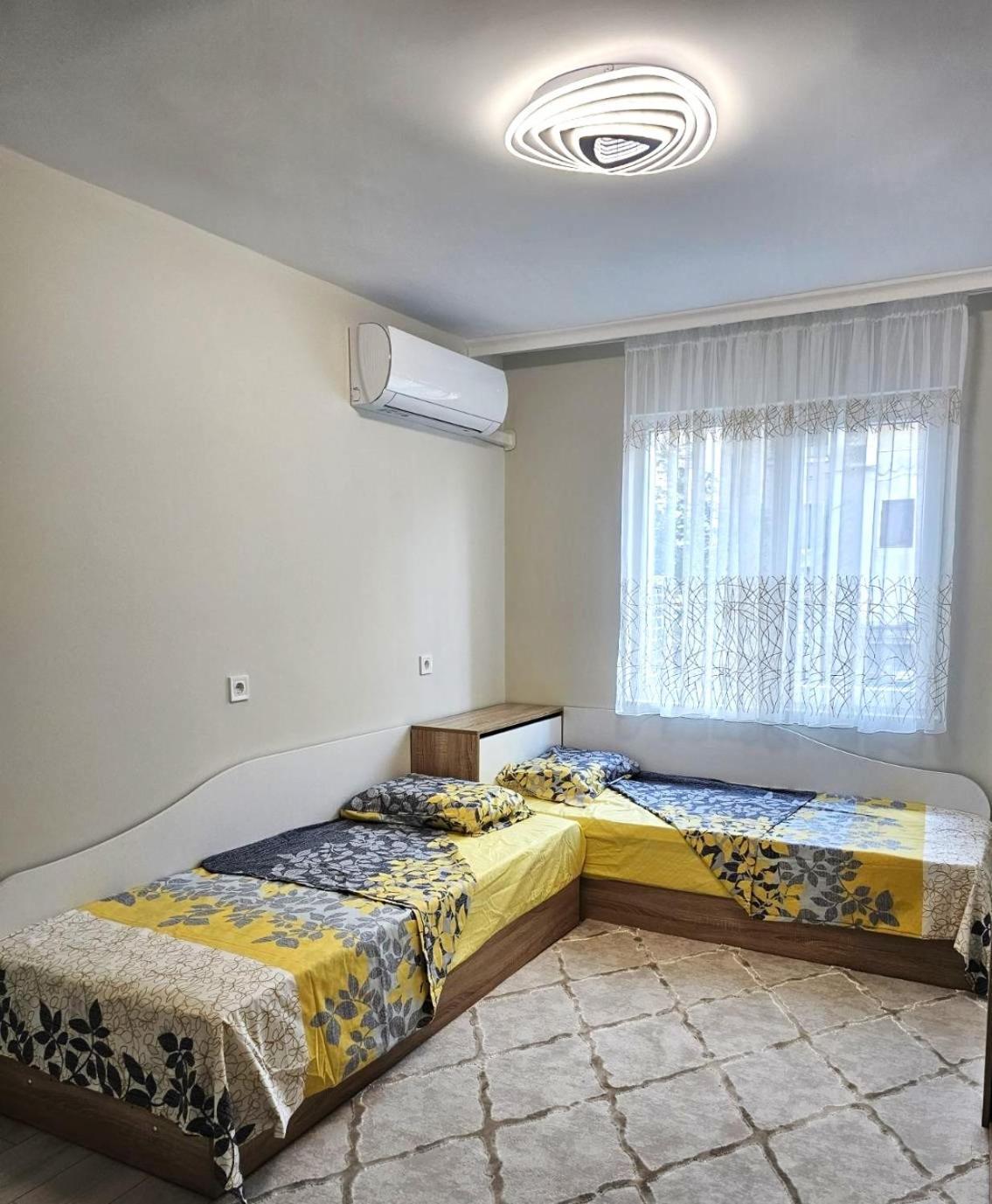 Apartment Bohemi With Free Parking Бургас Экстерьер фото